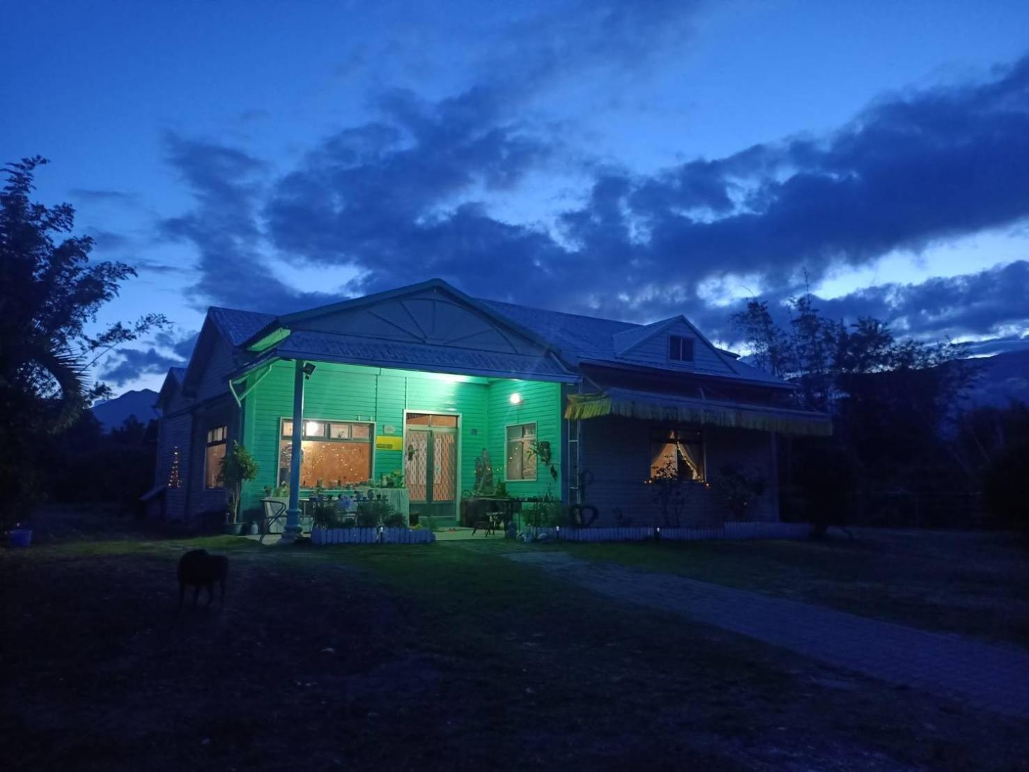Hotel 十畝田山莊會館 Chishang Exterior foto