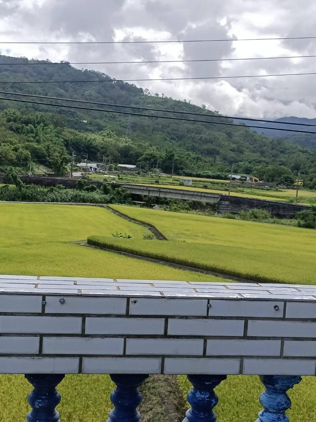 Hotel 十畝田山莊會館 Chishang Exterior foto